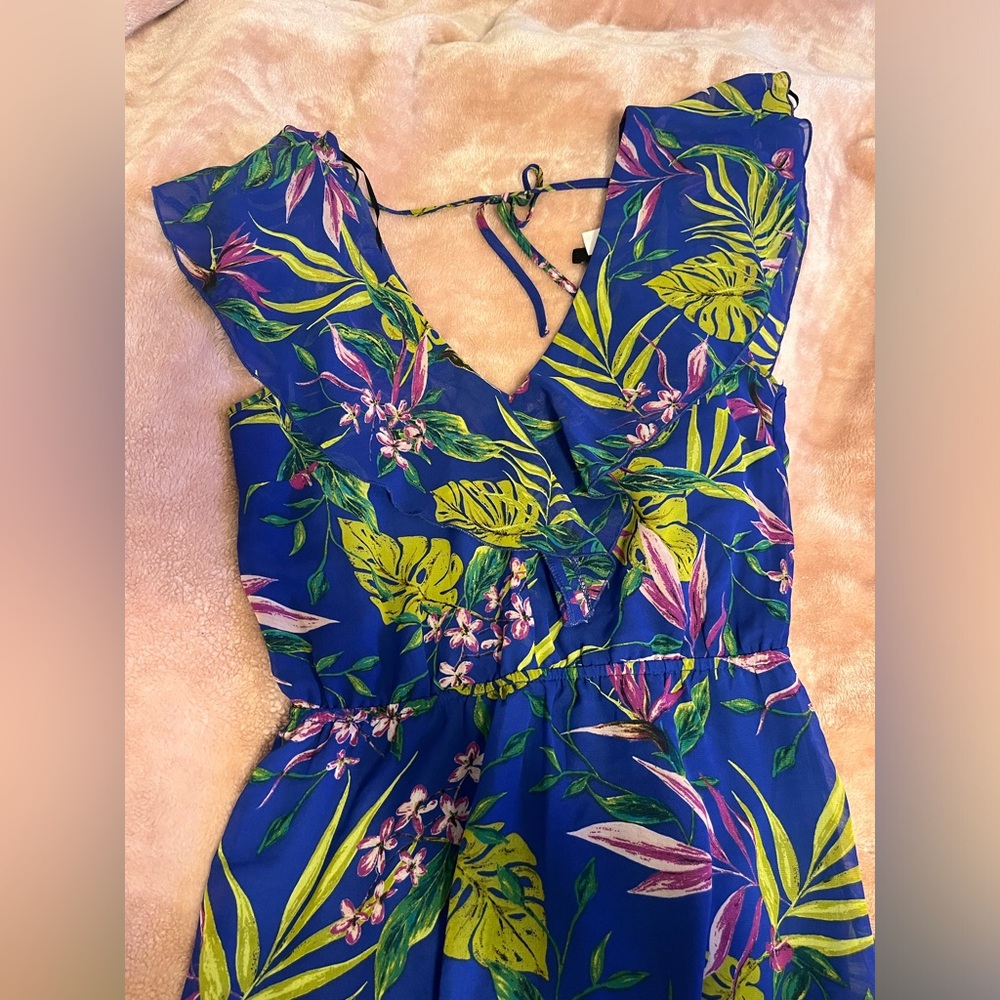 H&M Divided Plus Sleeveless Floral Open Back Mini dress
